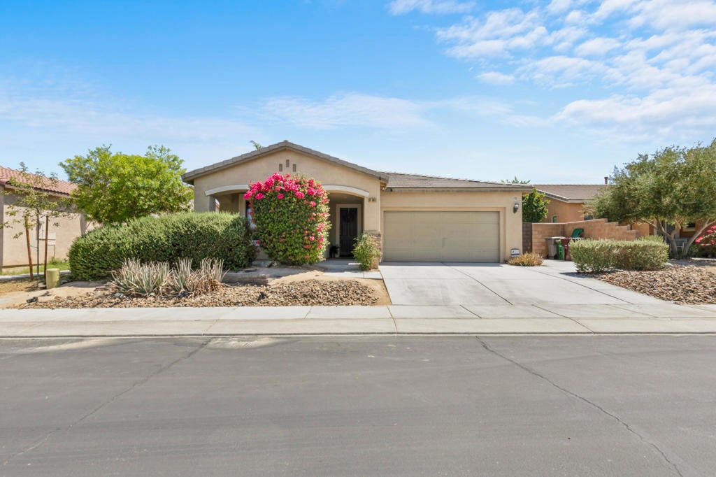81083 Avenida Fayelynne