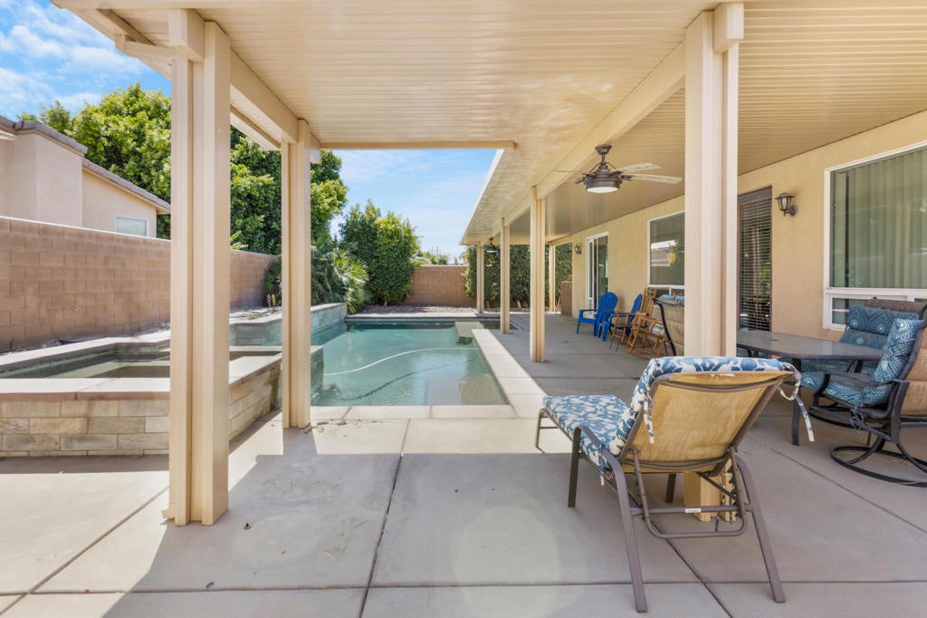 81083 Avenida Fayelynne