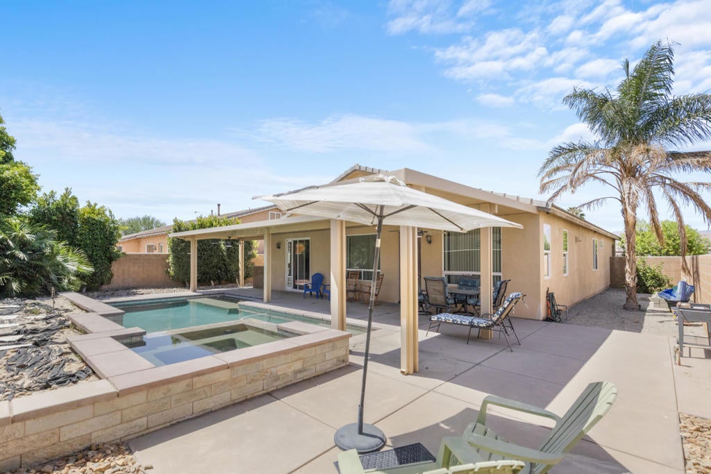 81083 Avenida Fayelynne