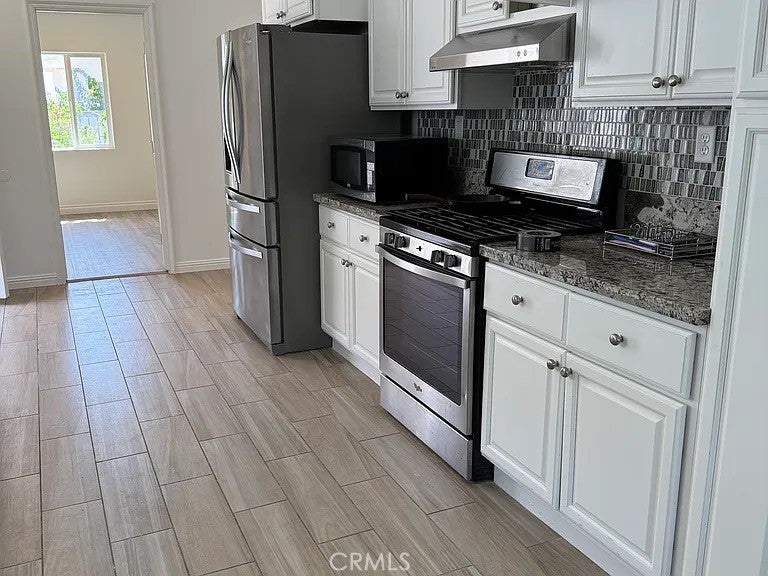 22522 Clarendon