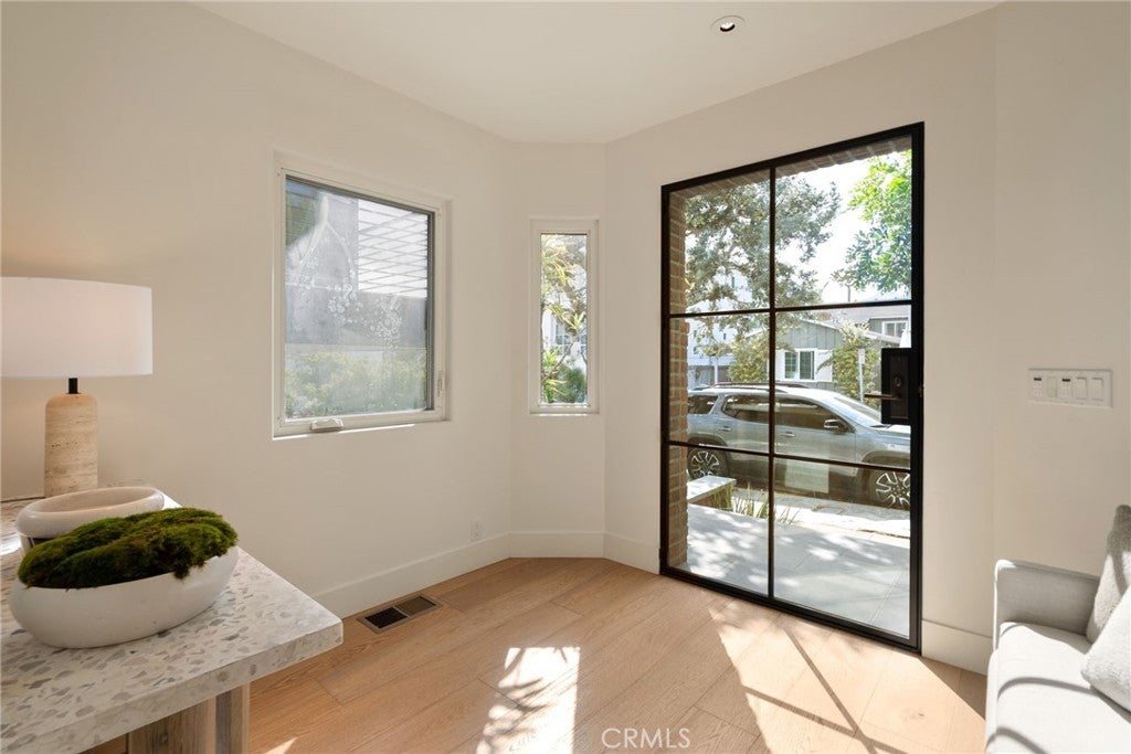 321 3rd Street