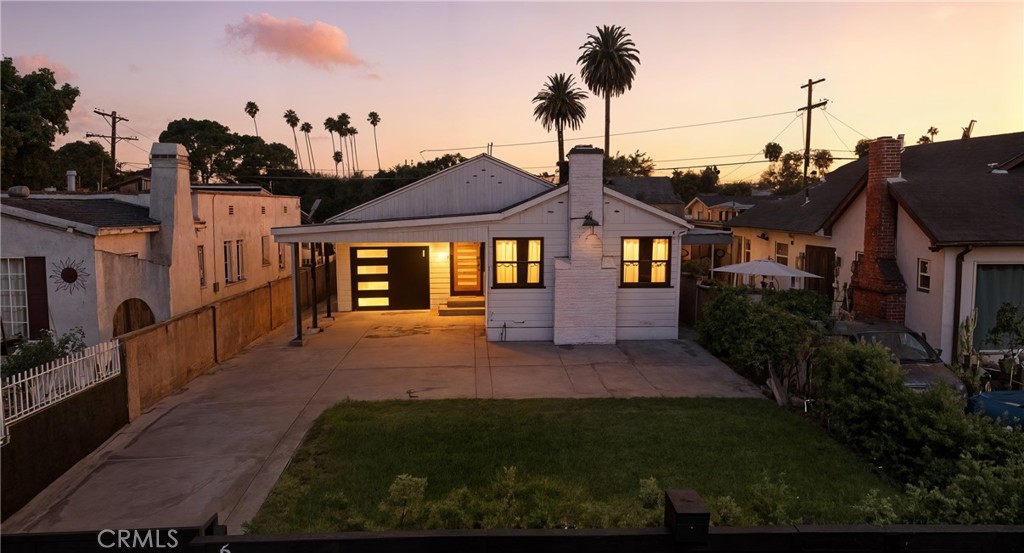 Welcome to Hyde Park in the Heart of LA! Remodeled, Nicely Kept and Pride of Ownership.
This 4 Bedroom, 2 Bathroom Home offers 1,990 sqft of Living Space. As you enter, you will love the Open Floor Plan Concept combining the Living Room, Dining Area and Beautiful Large Kitchen. Great for celebrating the Holidays with Family and Friends.
The Property features 2 Spacious Bedrooms with plenty of closet space and a Large Master Bedroom Suite with a walk-in closet, a modern stylish bathroom with dual vanity and walk-in shower. The 4th Bedroom is currently used as a Garage with the potential to be convert to a Junior ADU for generating rental income or private in-law quarters. Additional Features include, Indoor Laundry Closet, Fresh Paint throughout, Updated electrical panel and Newer HVAC system. Exterior features include, New Cement Driveway, Front Yard, New Landscaping with Grass and Privacy Trees. New Sprinkler System with Digital Auto Control. Newly Painted Exterior including Window Trims and Freshly Painted Fence.
Enjoy living close proximity to Downtown Inglewood, a Cultural Hub with delicious eateries, coffee shops, shopping district and Great Entertainment Area which includes SoFi Stadium, Forum and Intuit Dome. Also located 20 minutes to LAX, BMO Stadium, Crypto Arena, Convention Center and Downtown LA. Definitely a Must See to Appreciate!