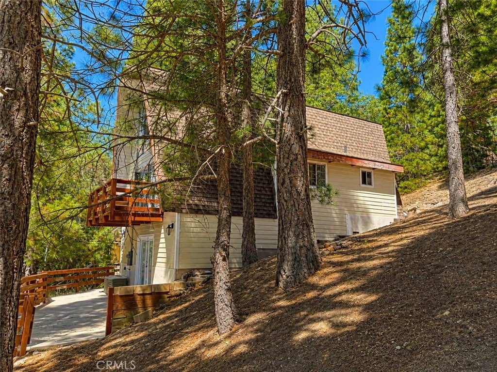 30975 Knob Hill Circle