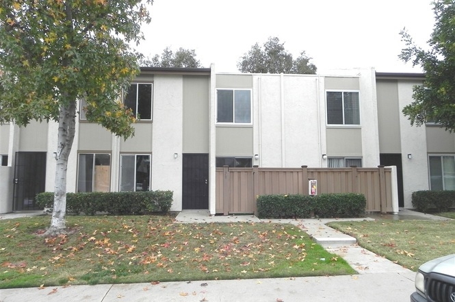 AWESOME TOWNHOUSE FOR THE PRICE, NOBODY ABOVE YOU, OR BELOW YOU. FEELS LIKE A HOUSE INSIDE, IN SERRA MESA. SO NICE. RECENTLY REMODELED, LARGE PATIO, ON FIRST FLOOR, ASSIGNED PARKING. HARD TO FIND, TOWN HOUSE FOR SALE, IN SERRA MESA AND EVEN HARDER OR IMPOSSIBLE IN THAT PRICE RANGE. JUST TOO GOOD, ESPECIALLY AT THAT PRICE AND AREA. BEST LOCATION, IN COMPLEX. FACES STREET. ONLY GREEN LAWN, NO BUILDING, RIGHT ACROSS. SO CENTRALLY LOCATED. PICTURES TAKEN BEFORE, OCCUPANT MOVED IN. IN ALMOST MINT CONDITION. Neighborhoods: SERRA MESA Complex Features: ,,,,, Equipment: Range/Oven Other Fees: 0 Sewer: Sewer Connected Topography: LL