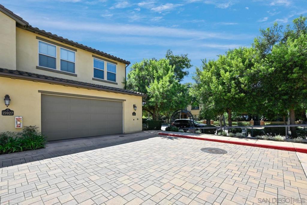 15929 Parkview Loop
