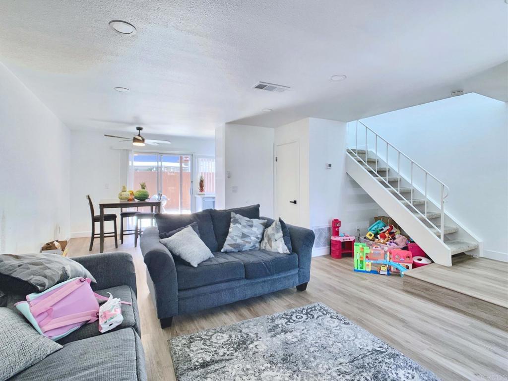 319 Sun Court