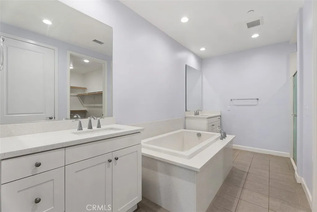 Irvine, California 92618, United States, 3 Bedrooms Bedrooms, ,2 BathroomsBathrooms,Residential,Active,144899