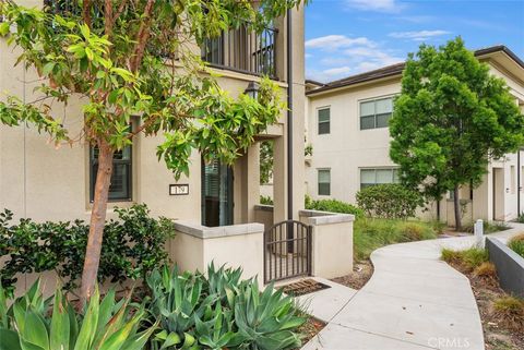 Photo of 179 Follyhatch, Irvine, CA 92618 (MLS # NP25123046)
