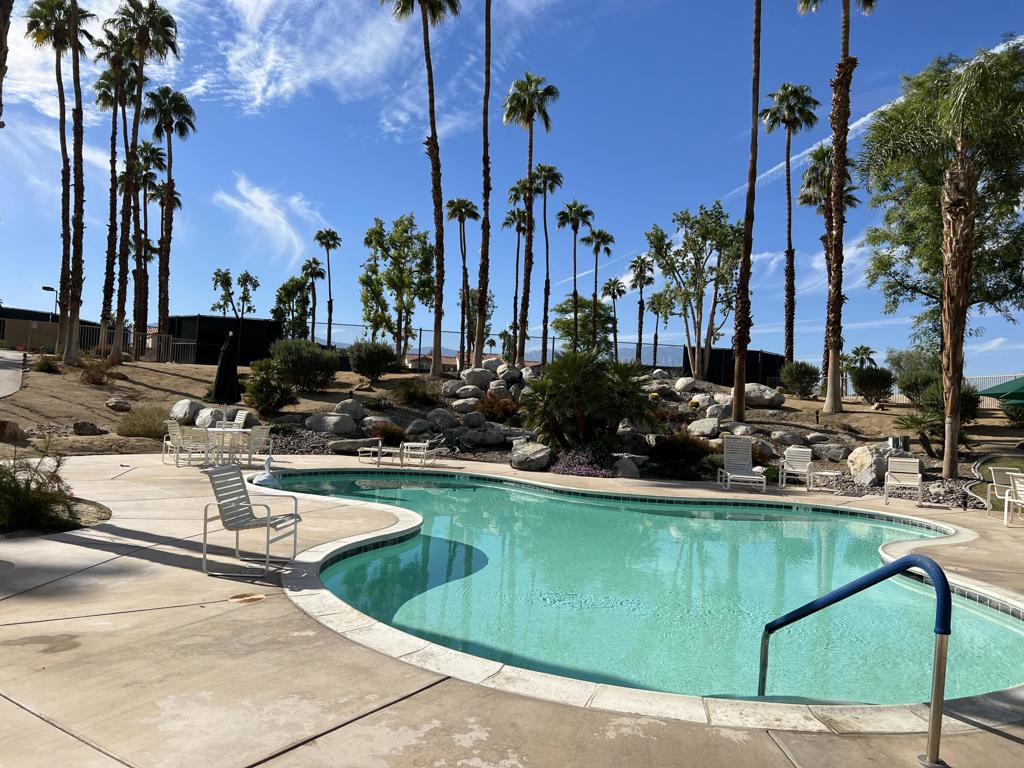 Palm Royale - Residential