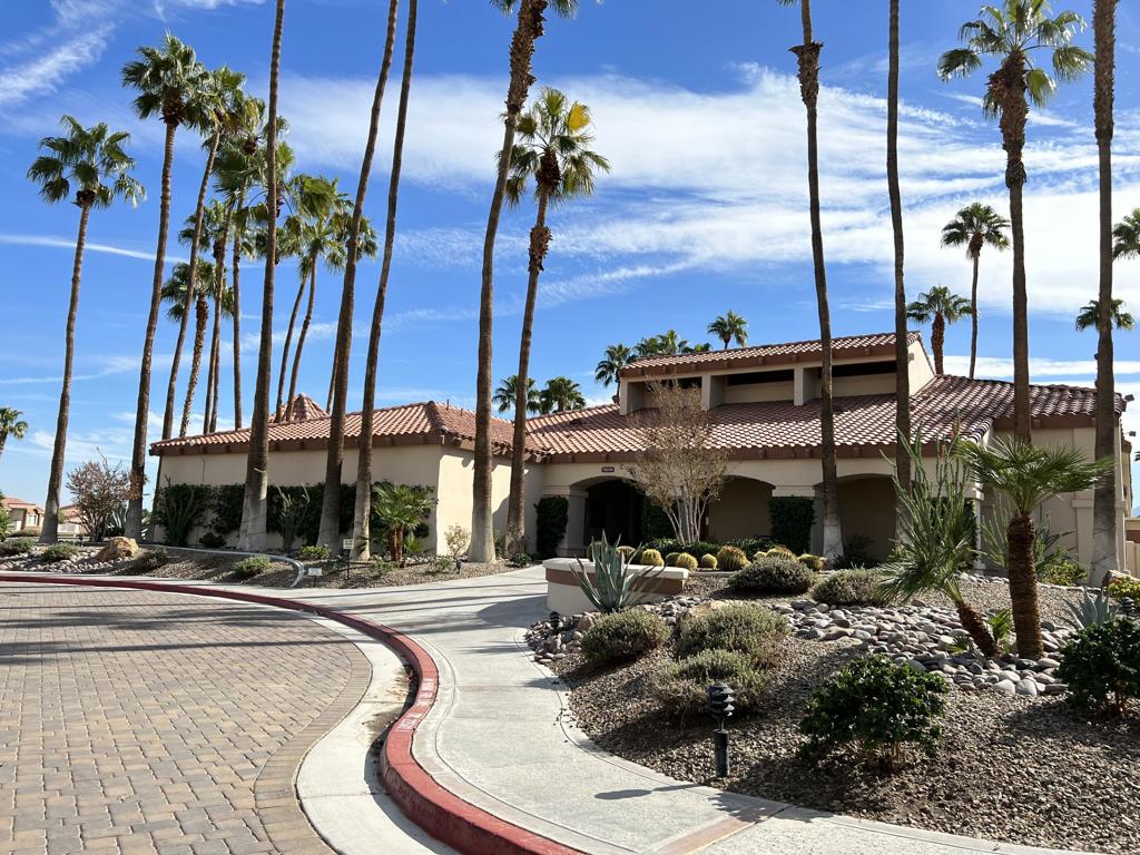 Palm Royale - Residential