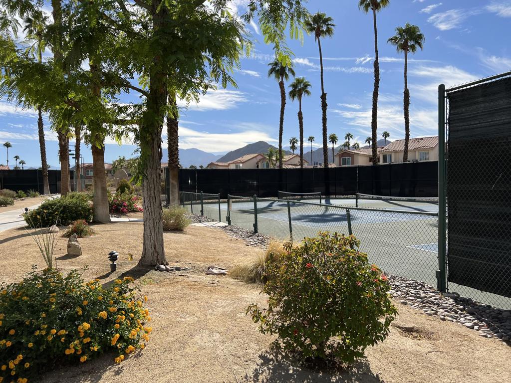 Palm Royale - Residential