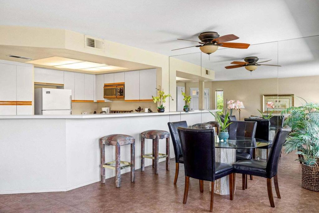 Palm Royale - Residential