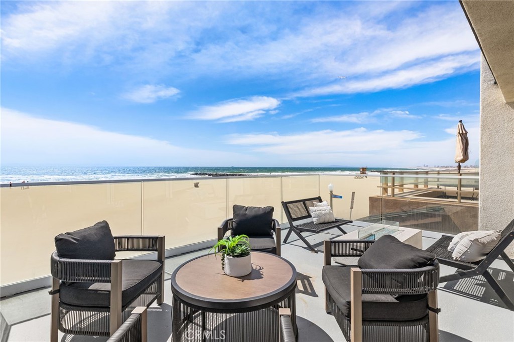 3012 W Oceanfront