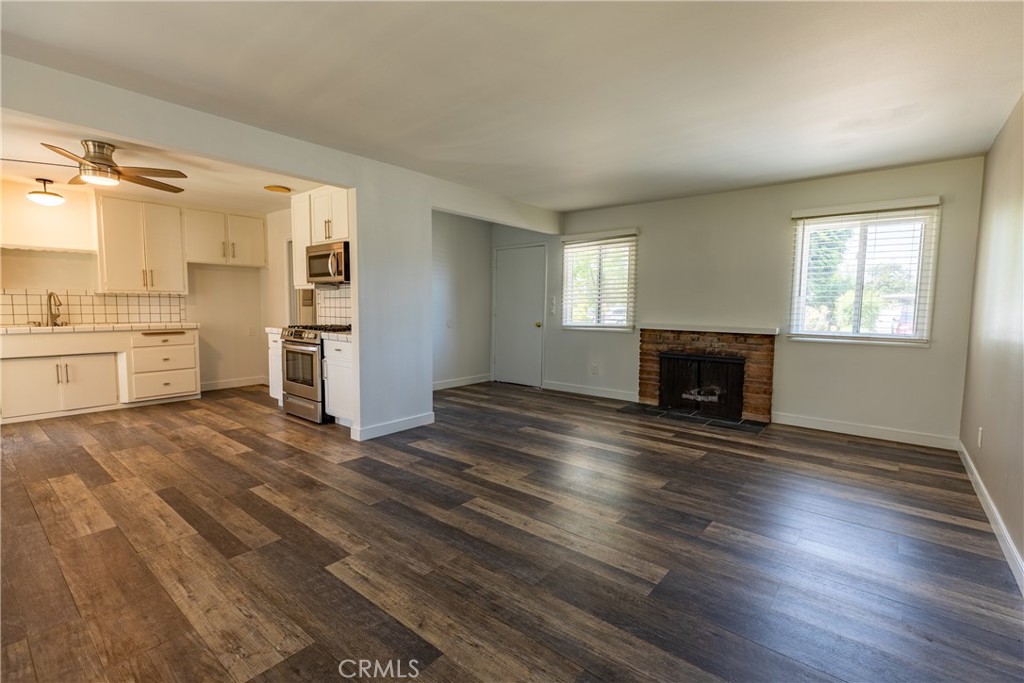 9712 Dakota Ave