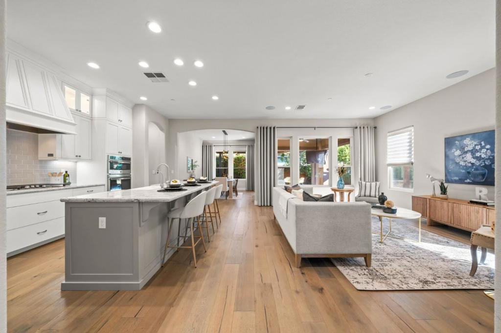 1935 Burgundy Lane