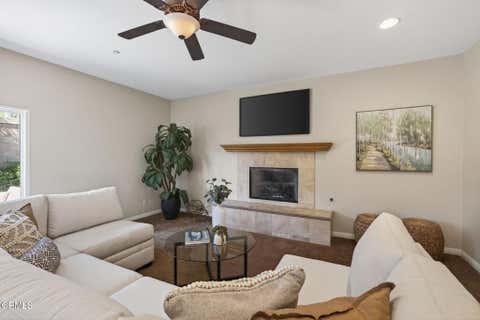 Tiny photo for 424 Roosevelt Court, Ventura, CA 93003 (MLS # V1-36586)