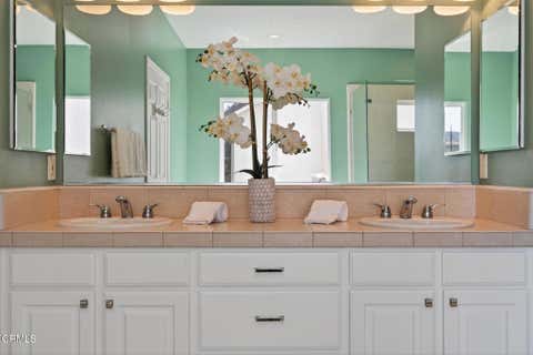 Tiny photo for 424 Roosevelt Court, Ventura, CA 93003 (MLS # V1-36586)