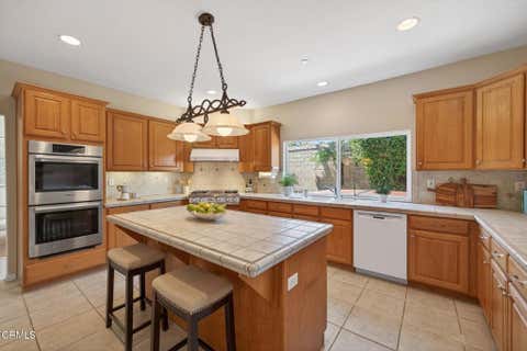 Tiny photo for 424 Roosevelt Court, Ventura, CA 93003 (MLS # V1-36586)