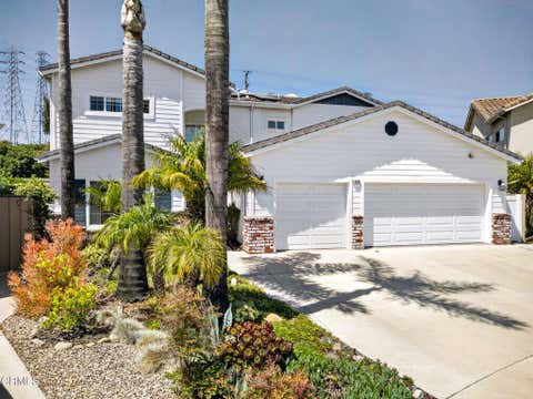 Tiny photo for 424 Roosevelt Court, Ventura, CA 93003 (MLS # V1-36586)