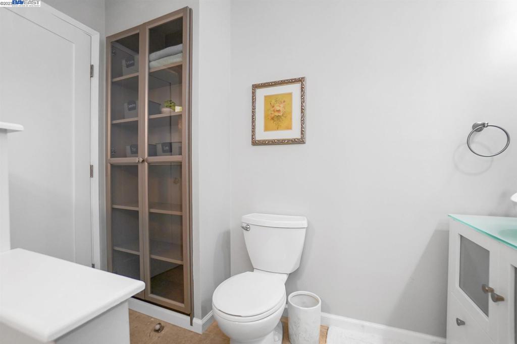 HAYWARD HILLS - Residential