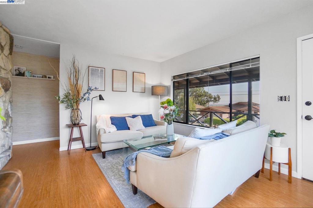 HAYWARD HILLS - Residential