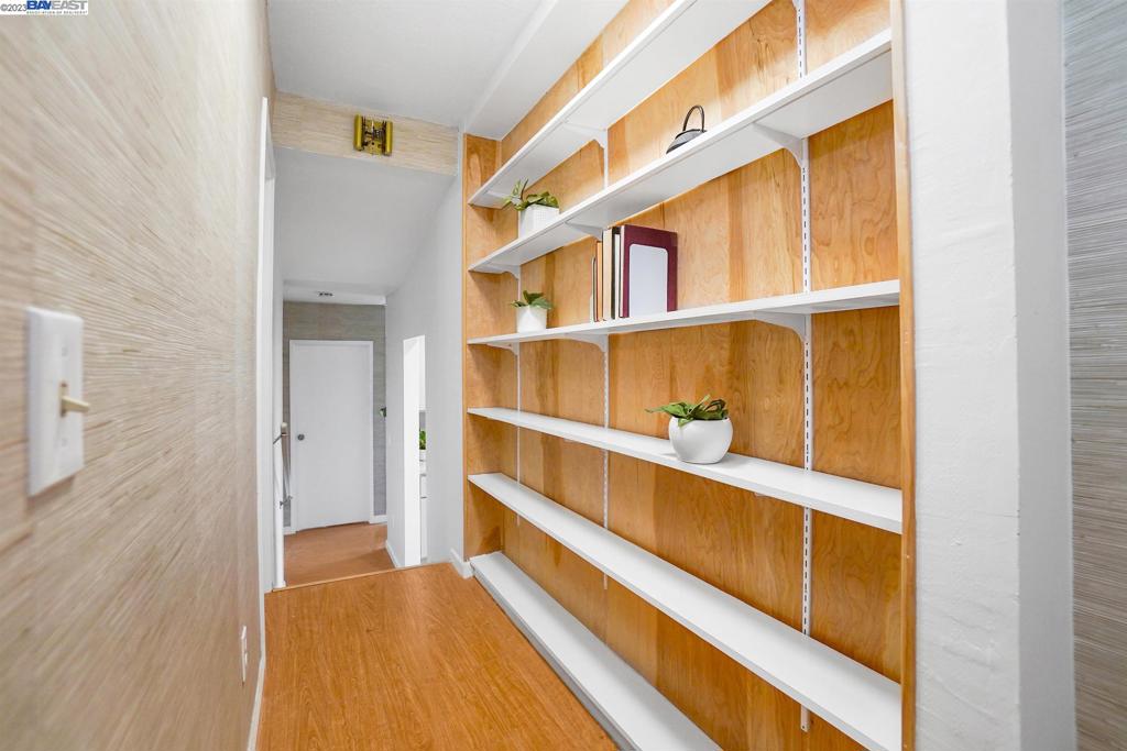 HAYWARD HILLS - Residential