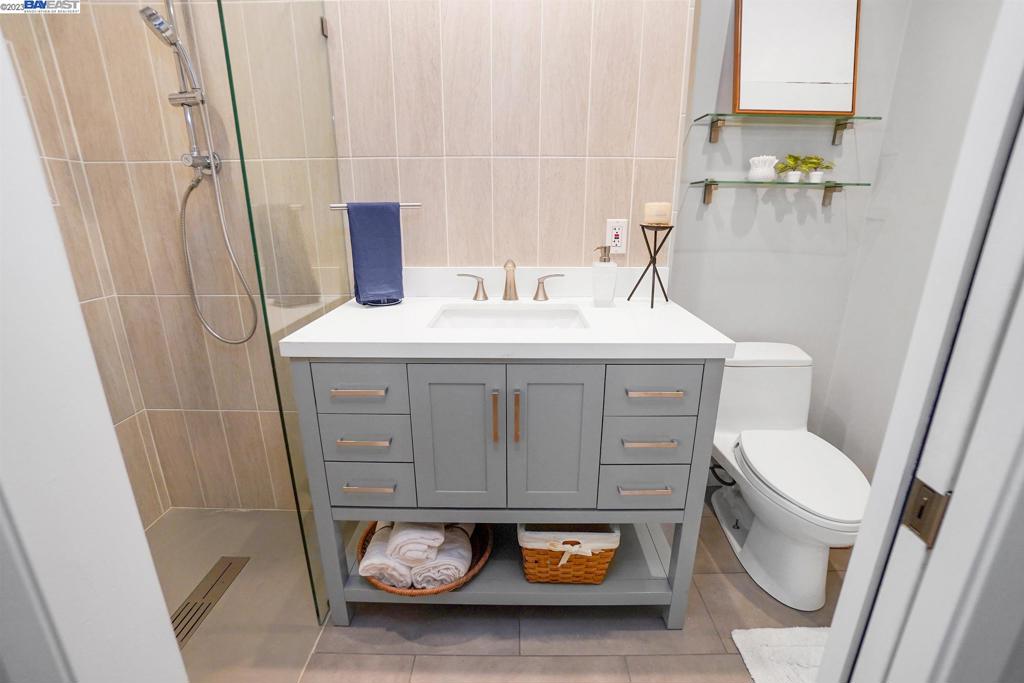 HAYWARD HILLS - Residential