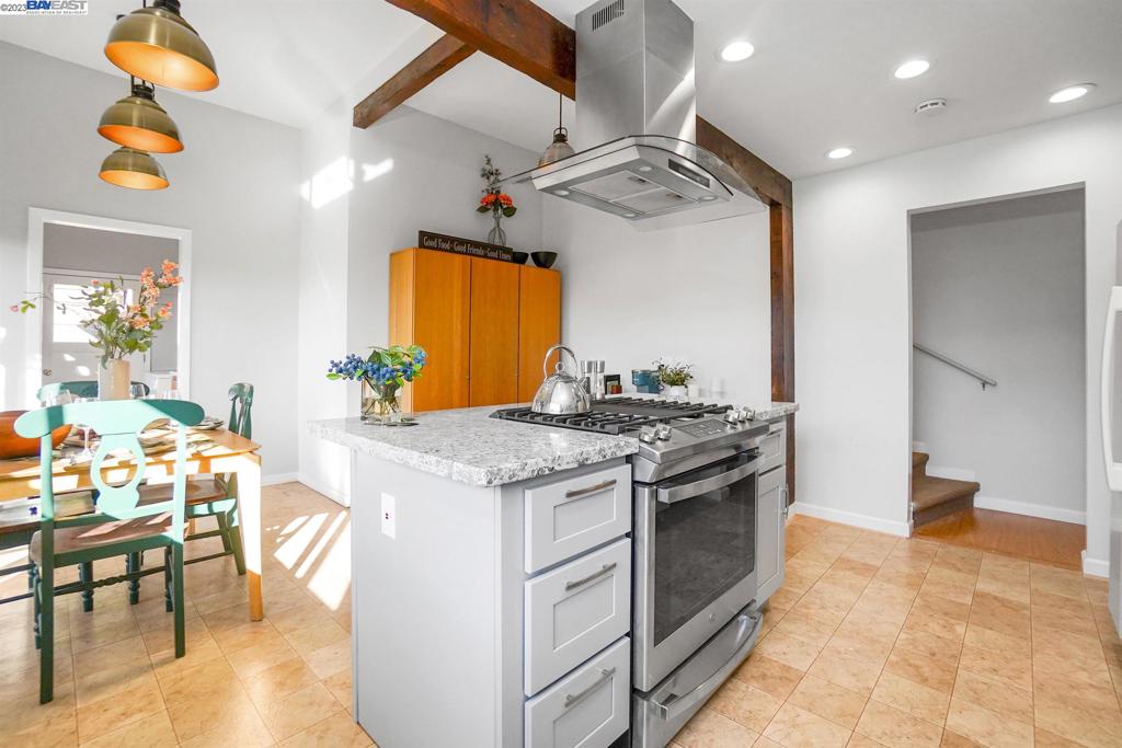 HAYWARD HILLS - Residential