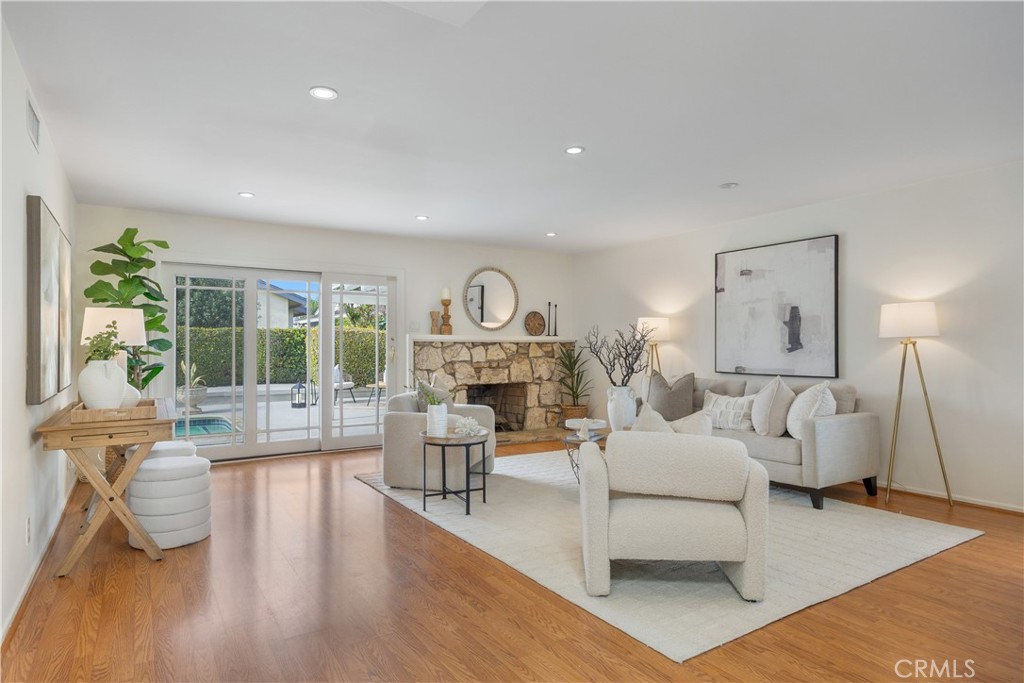 4657 Hazelnut Avenue