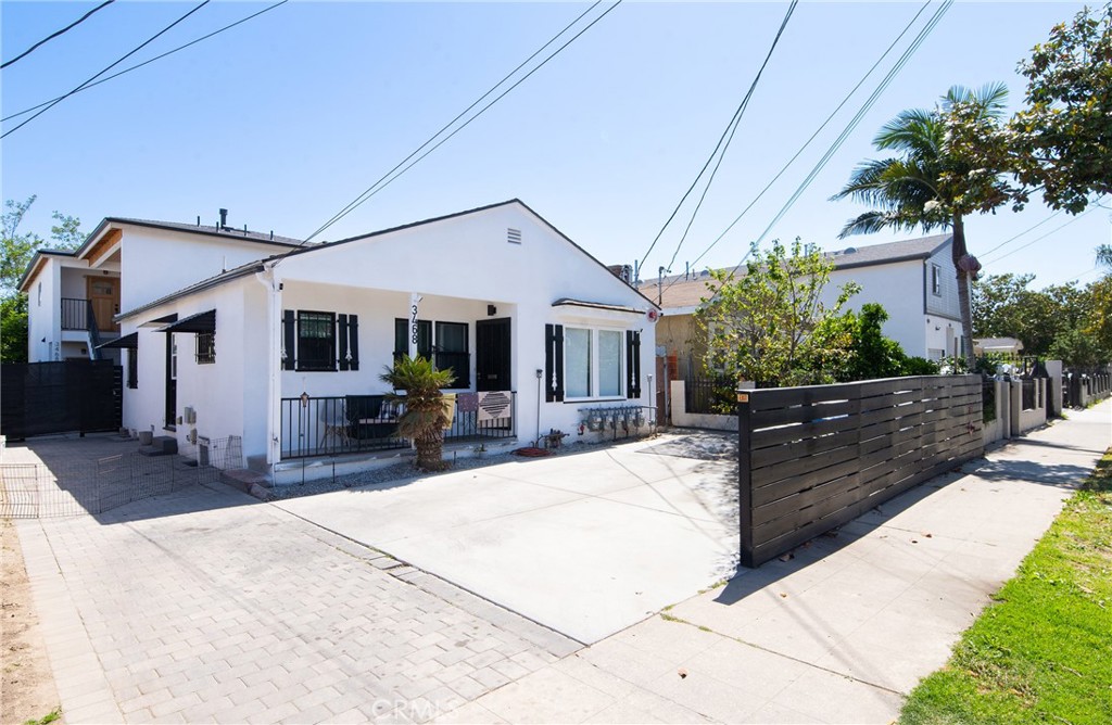 Introducing a brand-new 5-unit modern income property in the vibrant Hyde Park neighborhood of Los Angeles. Each unit features contemporary finishes, open floor plans, in-unit laundry, and energy-efficient systems, perfect for today’s renters. With on-site parking and individually metered utilities, this turnkey asset offers low-maintenance ownership and strong rental income potential. Located minutes from Sofi Stadium, LAX, and the Crenshaw Metro Line, it's a prime investment in a rapidly growing area. 2 units are in process of CofO and 2 units will not have CofO. Please reference disclosure attachment for more information. Please call agent to discuss