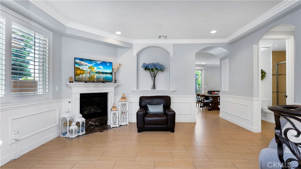 4437 Ellis Lane