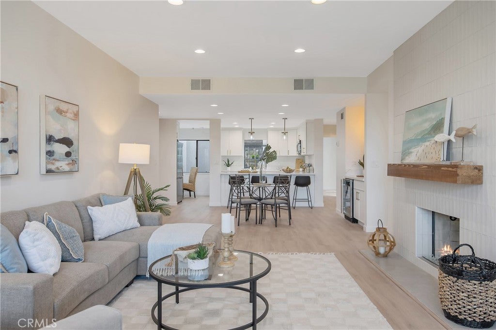4600 Via Dolce 206, Marina Del Rey CA 90292