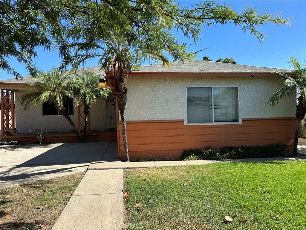 2125 W 11th ST, Santa Ana CA 92703
