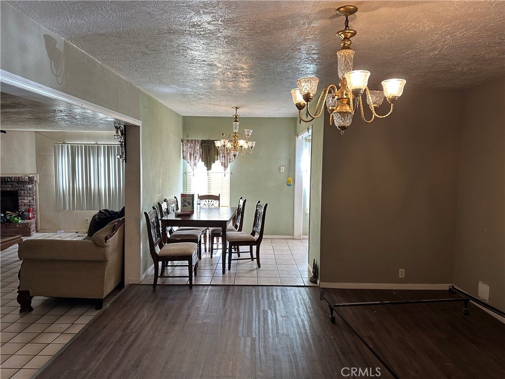 2125 W 11th