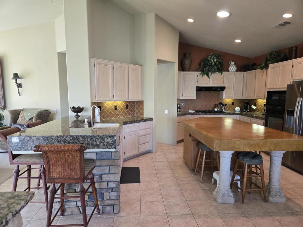 67690 S Laguna Drive