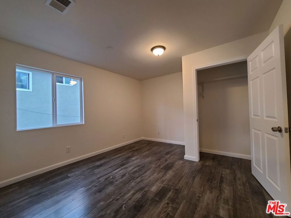 Photo of 7117 Hawthorn Avenue #2, Los Angeles, CA 90046 (MLS # 25609301)