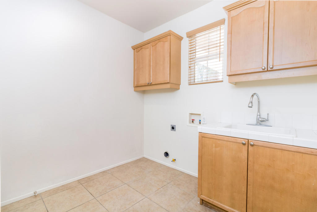 Agua Dulce - Residential Lease