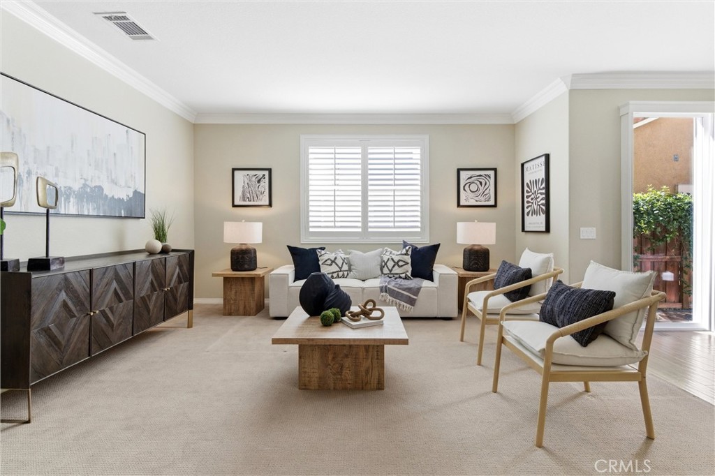 318 W Pebble Creek Lane