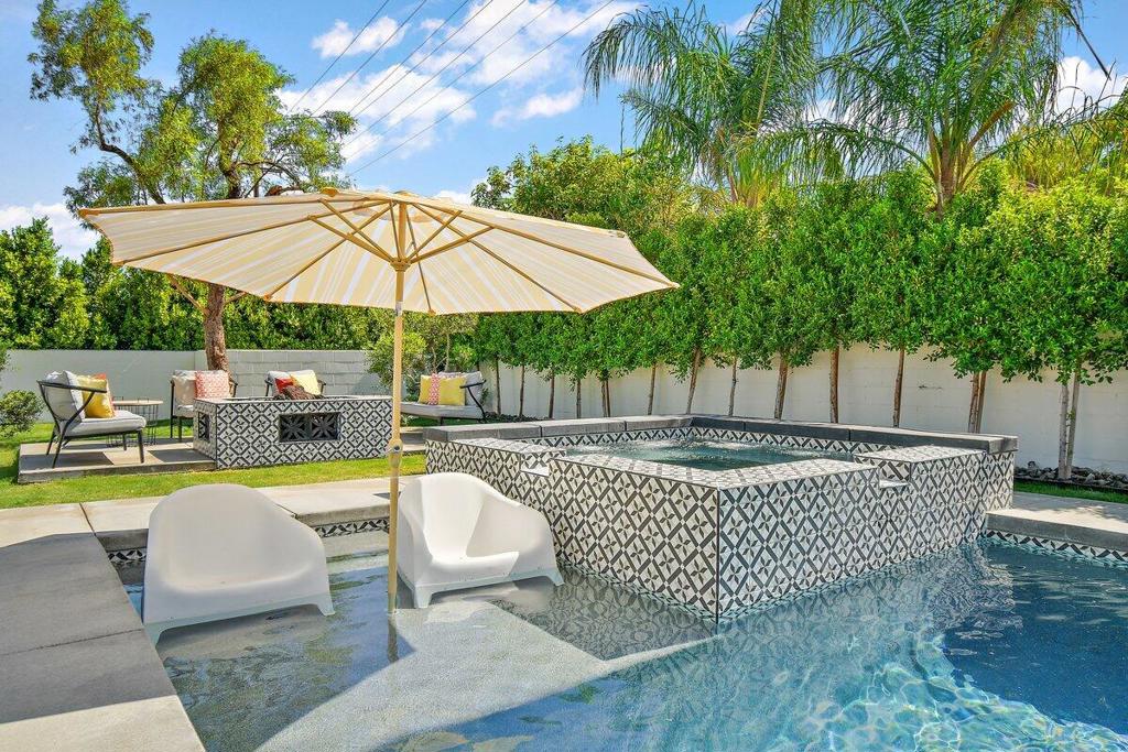 Racquet Club West - Residential