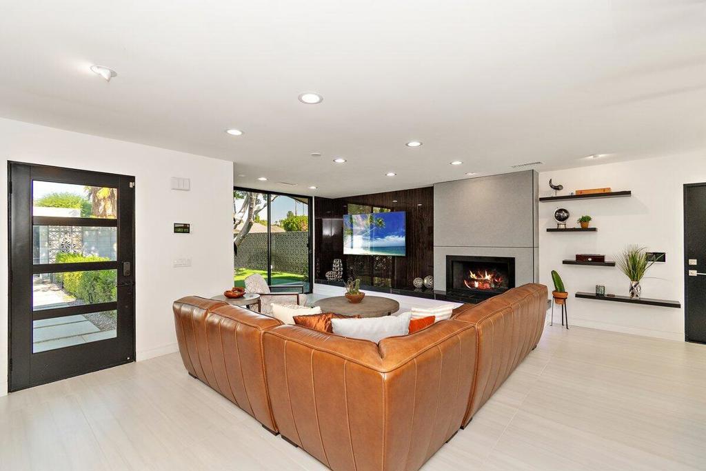 Racquet Club West - Residential