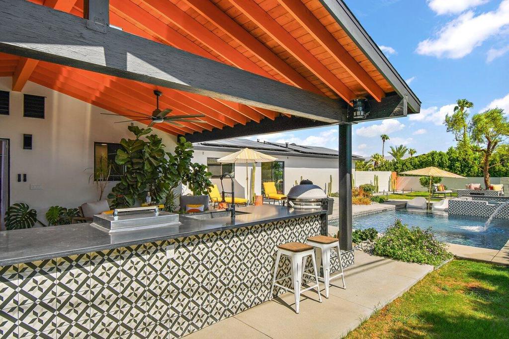 Racquet Club West - Residential