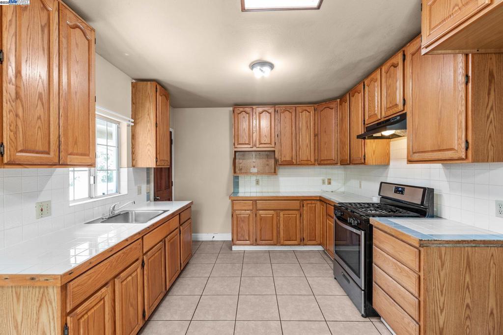 2825 Marlborough Avenue