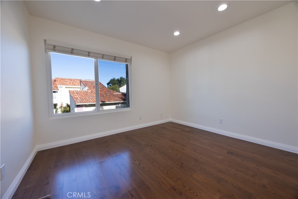 Green Meadow Condos (342) - Residential Lease