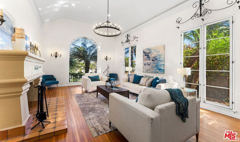 Photo of 6300 Drexel Avenue, Los Angeles, CA 90048 (MLS # 25612613) Photo of 6300 Drexel Avenue, Los Angeles, CA 90048 (MLS # 25612613)