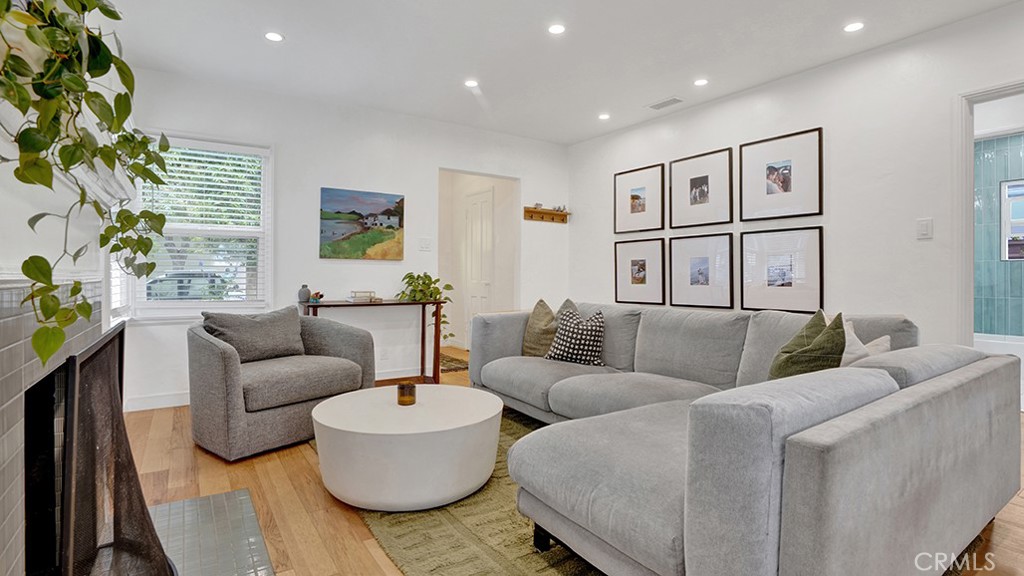 292 Monrovia