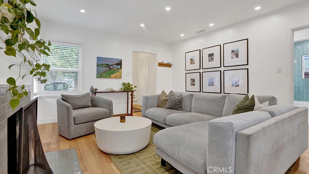 292 Monrovia