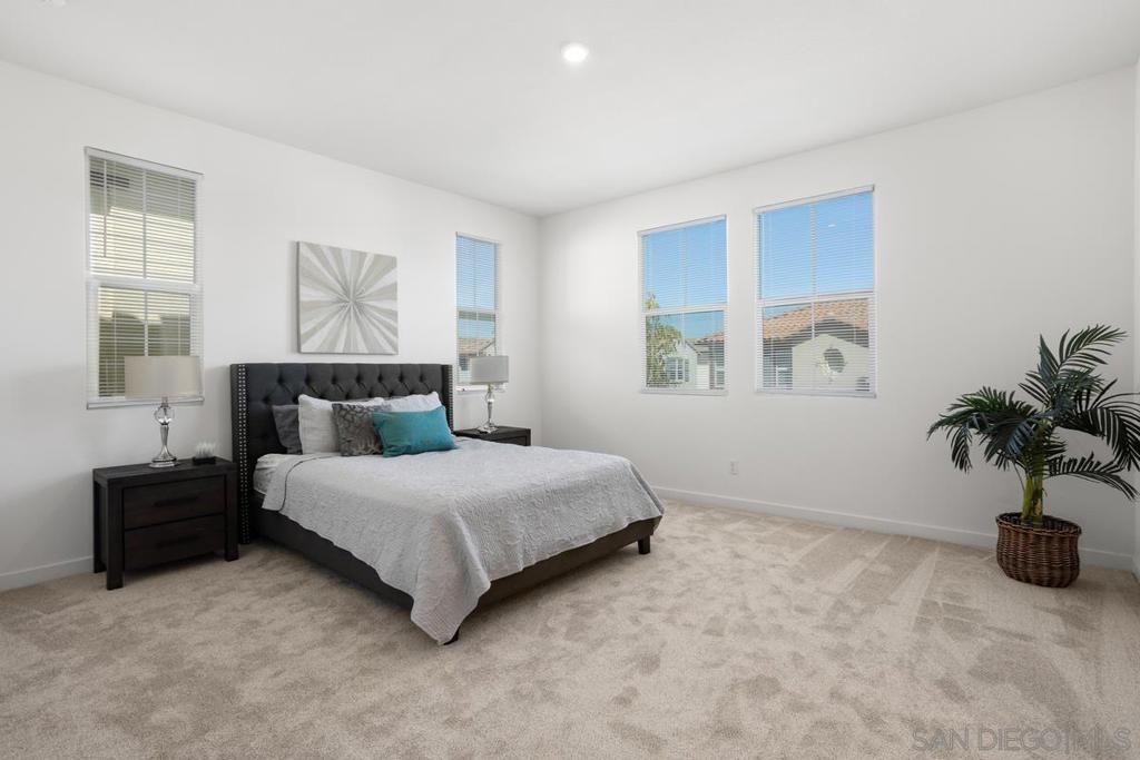 listing image 130723550890573721618