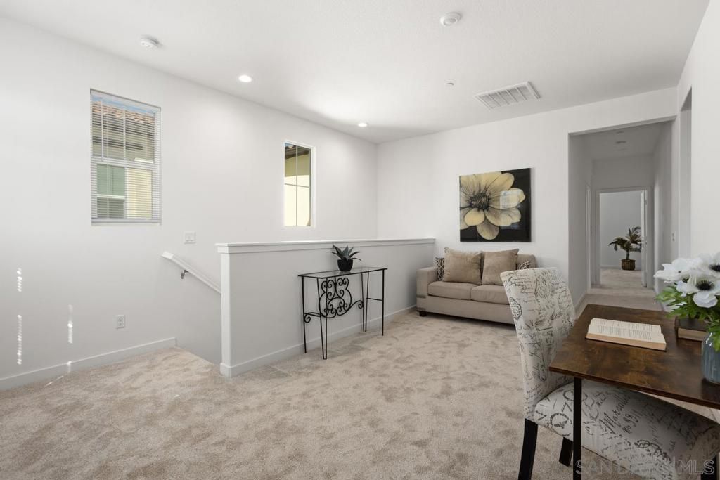 listing image 130720550170035123865