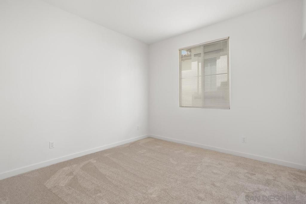 listing image 130720612119502424728