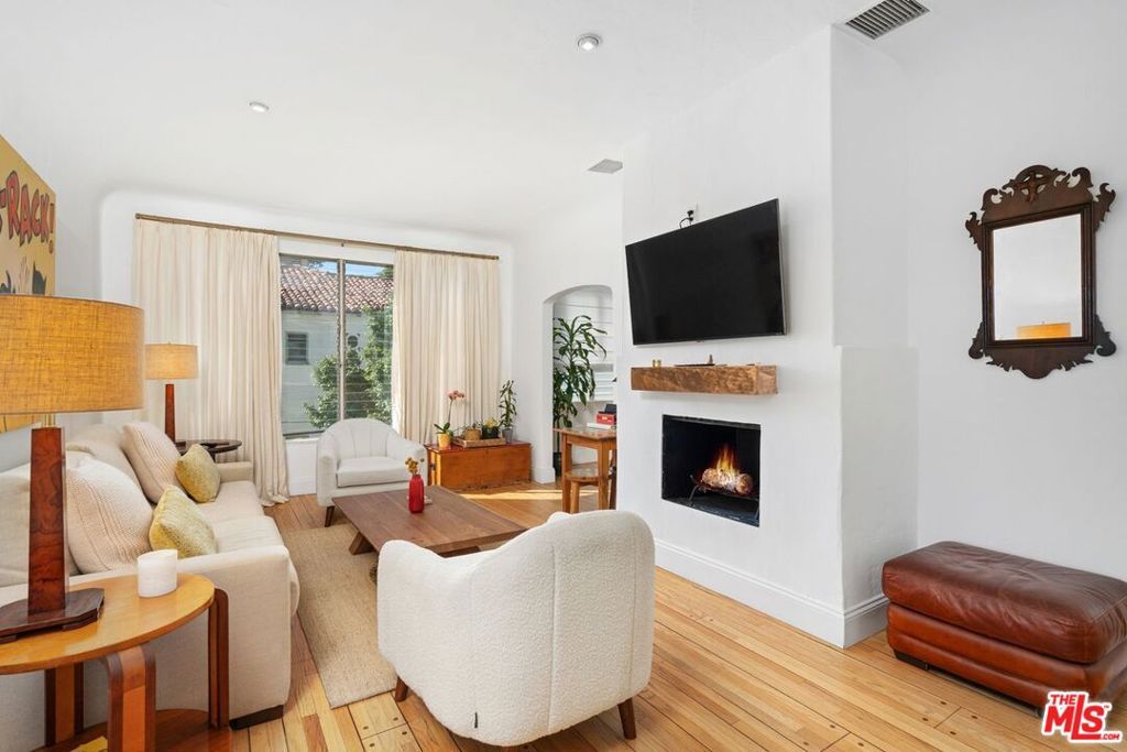 Photo of 1345 N Hayworth Avenue #206, West Hollywood, CA 90046 (MLS # 26670499)